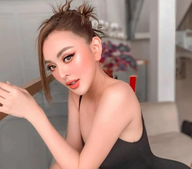 Theo thông tin đăng tải, do Trang Nemo tố Trần My sử dụng hình ảnh của mình không xin phép, bán hàng kém chất lượng nên đôi bên gặp mặt đối chất.