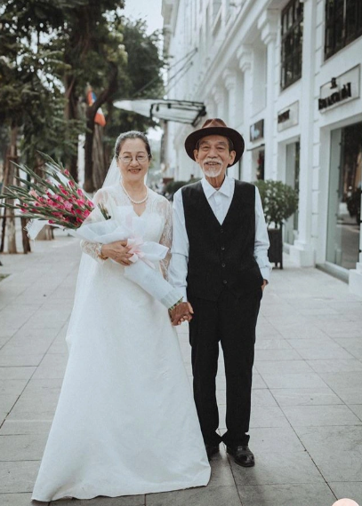 Đánh dấu 50 năm ngày cưới, vào năm 2016 vợ chồng nghệ sĩ Mai Ngọc Căn và nghệ sĩ múa Tống Thị Thanh Sơn đã thực hiện bộ ảnh cưới lãng mạn trên các khu phố Hà Nội.