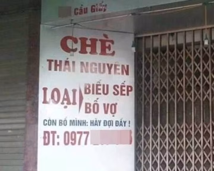Có rất nhiều biển báo, biển quảng cáo “bá đạo” được gắn mác chỉ có ở Việt Nam làm cho người xem phải bật cười.