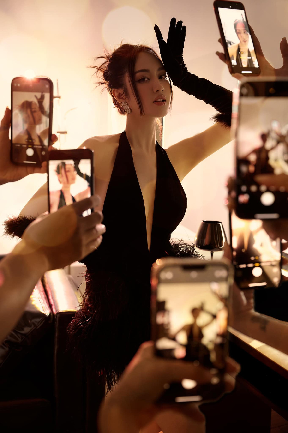 Nàng hot girl Nóng cùng World Cup 2022 thường được nhiều người biết đến là cô gái Xinh đẹp, tài giỏi, thành công trong kinh doanh.