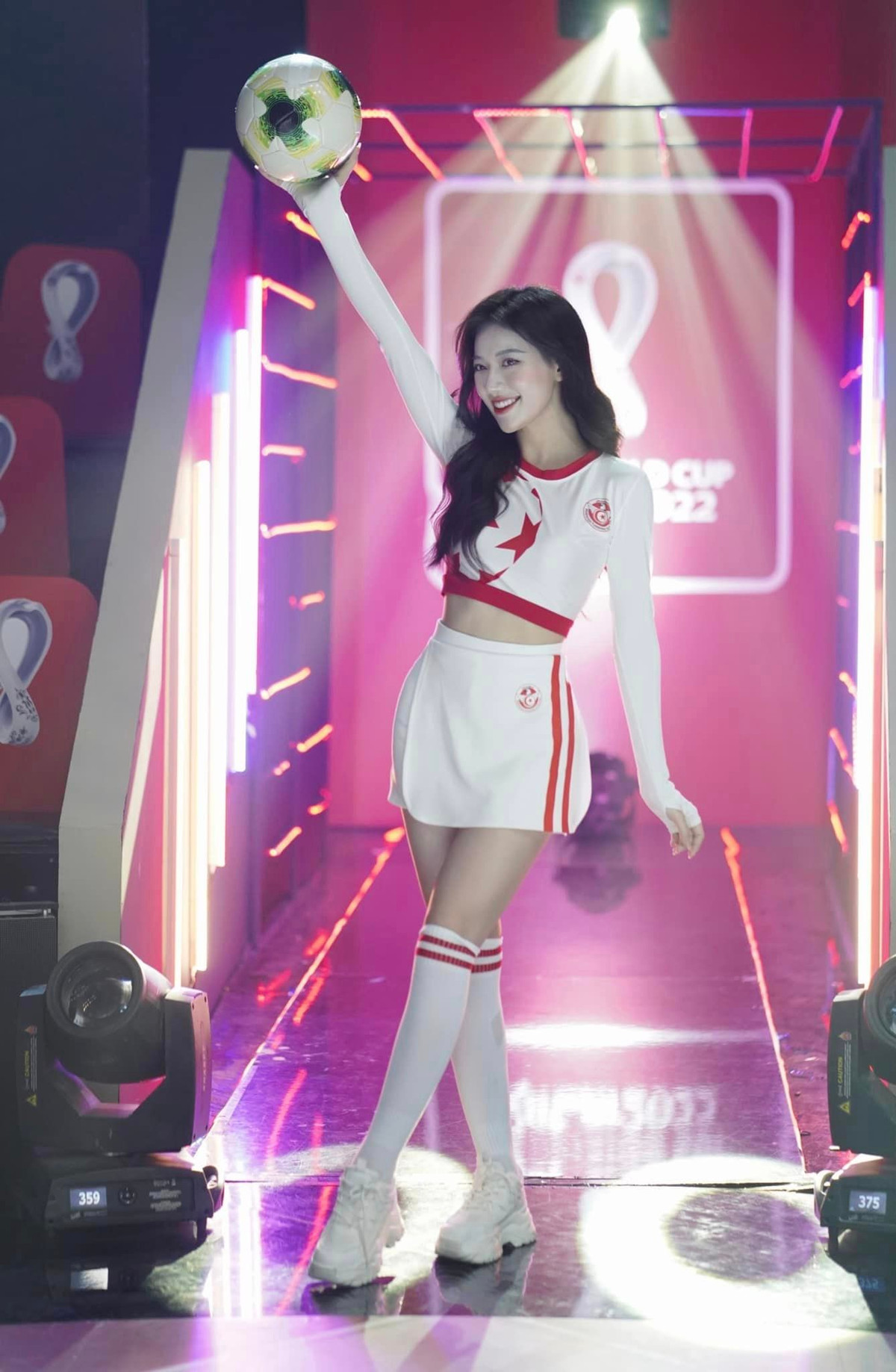 Được biết Thục Anh là cử nhân Đại học Kinh doanh và Công nghệ.