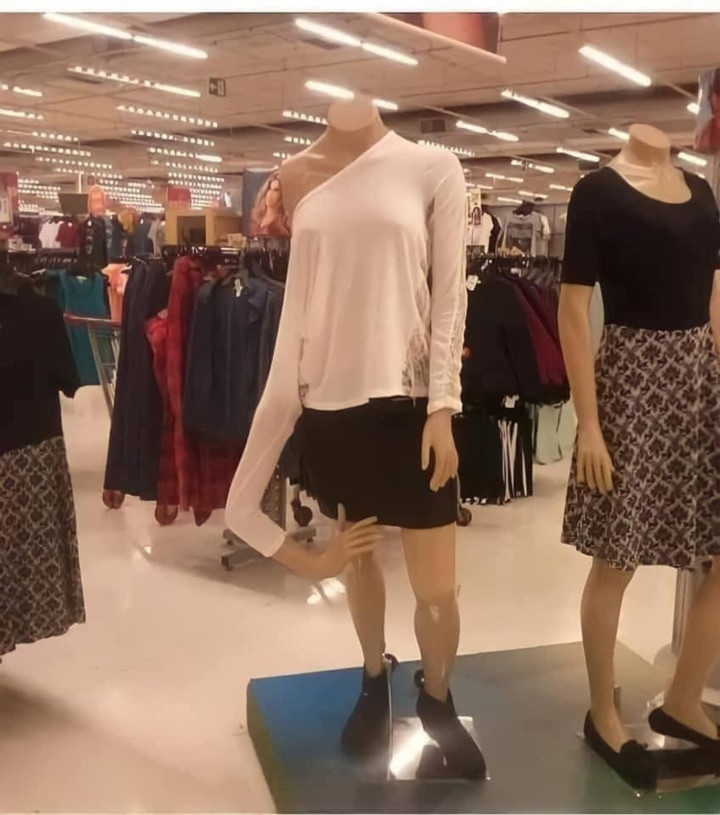 Loạt khoảnh khắc hài hước đến từ vị trí của ma nơ canh chắc chắn bạn sẽ phải ôm bụng cười và tự hỏi, không biết các nhà sản xuất còn “sáng tạo” đến mức nào nữa đây?