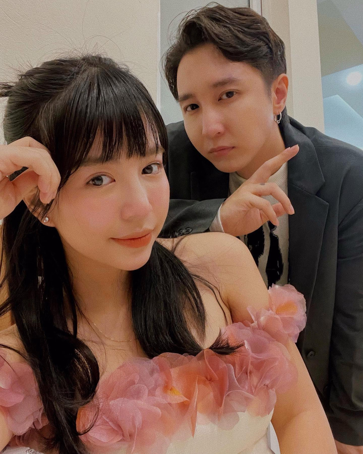 Ban đầu, Key không có ý định hẹn hò vì Mẫn Tiên ở Hà Nội, trong khi anh hoạt động ca hát tại TP HCM.