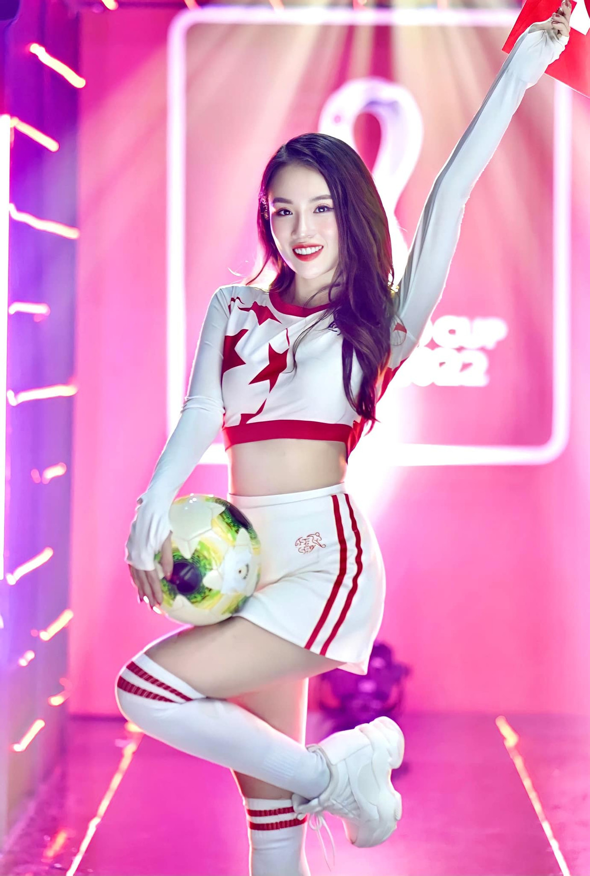 Nữ tiếp viên hàng không đại diện Thụy Sĩ trong Nóng cùng World Cup Nu tiep vien hang khong dai dien Thuy Si trong Nong cung World Cup