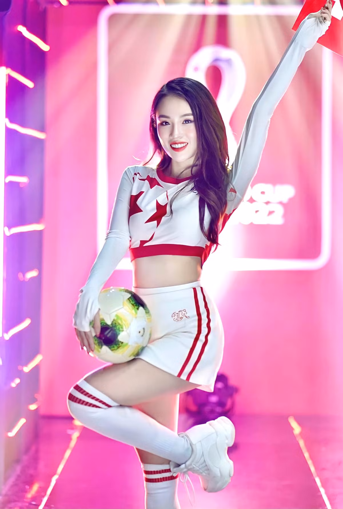 Nu tiep vien hang khong dai dien Thuy Si trong Nong cung World Cup