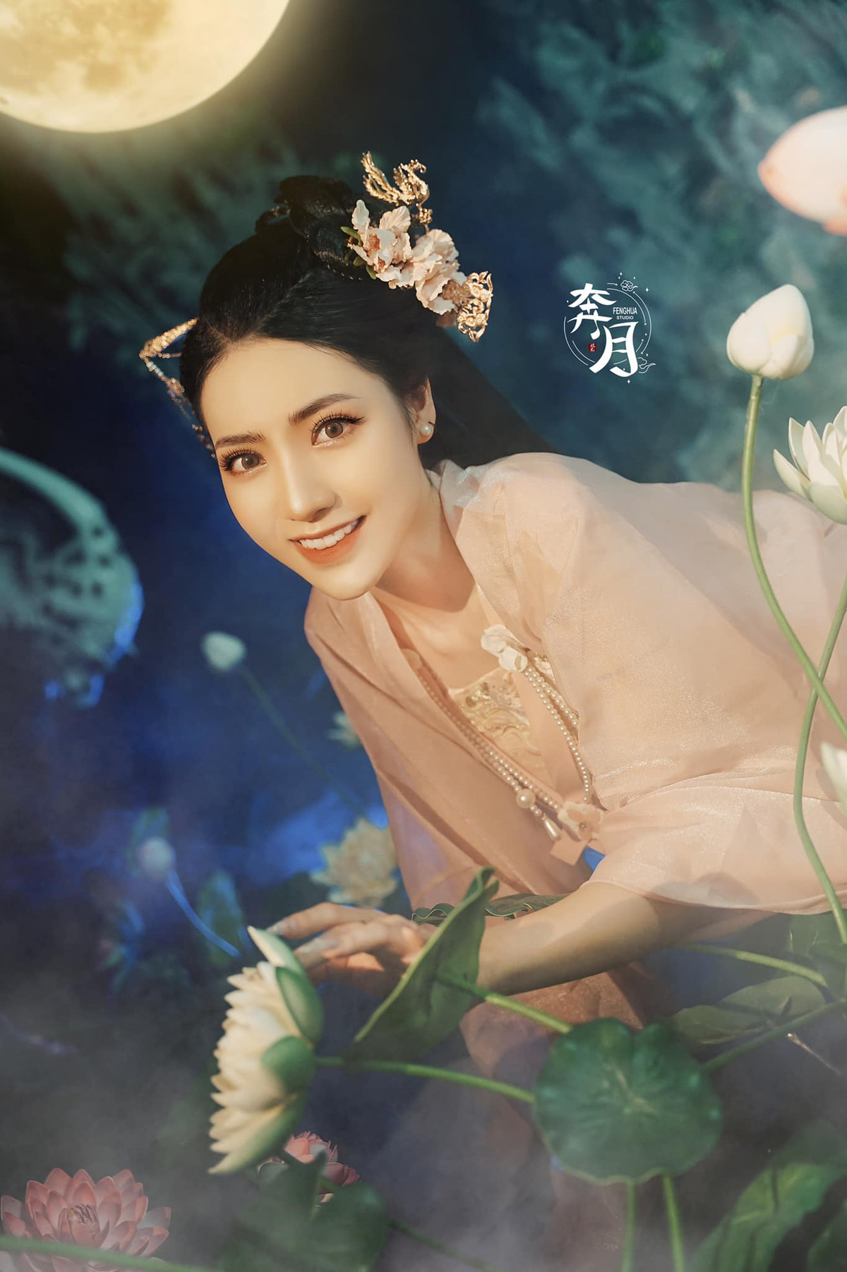 Cô gái sinh năm 1999 cũng không ngại xuất hiện trong hình ảnh quyến rũ, gợi cảm.