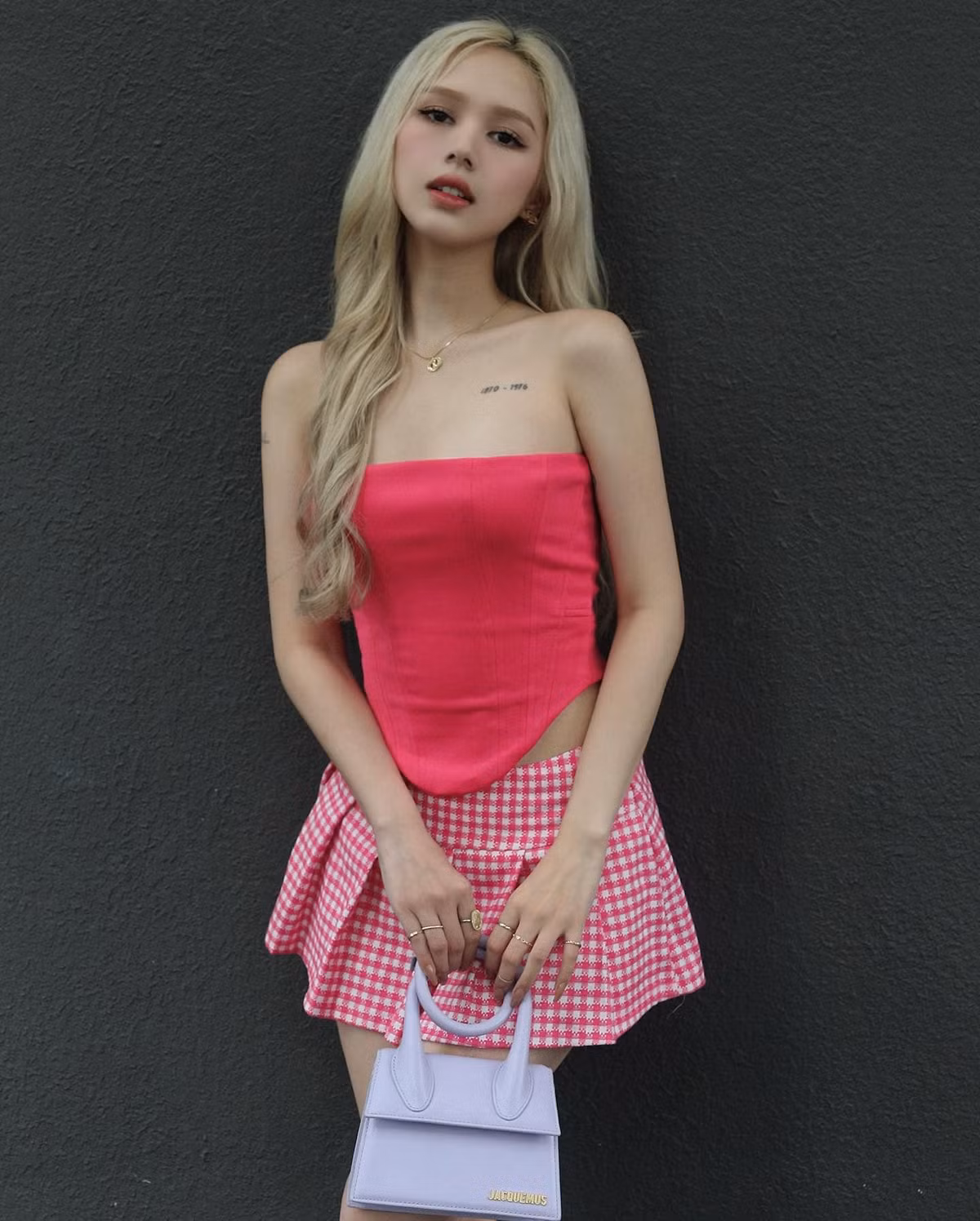 Dang anh lo vong 1, hot girl Xoai Non nhan binh luan khiem nha