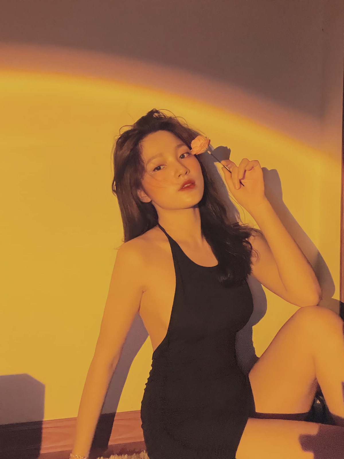 Tiêu Ngọc sở hữu nhan sắc xinh đẹp, với nét mong manh, nhẹ nhàng và khuôn mặt khả ái.