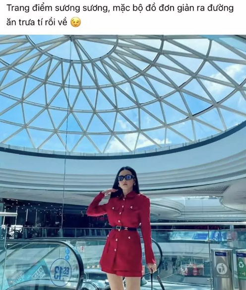 Mới đây, trên trang cá nhân, Midu cập nhật khoảnh khắc đi dạo phố cực sành điệu.