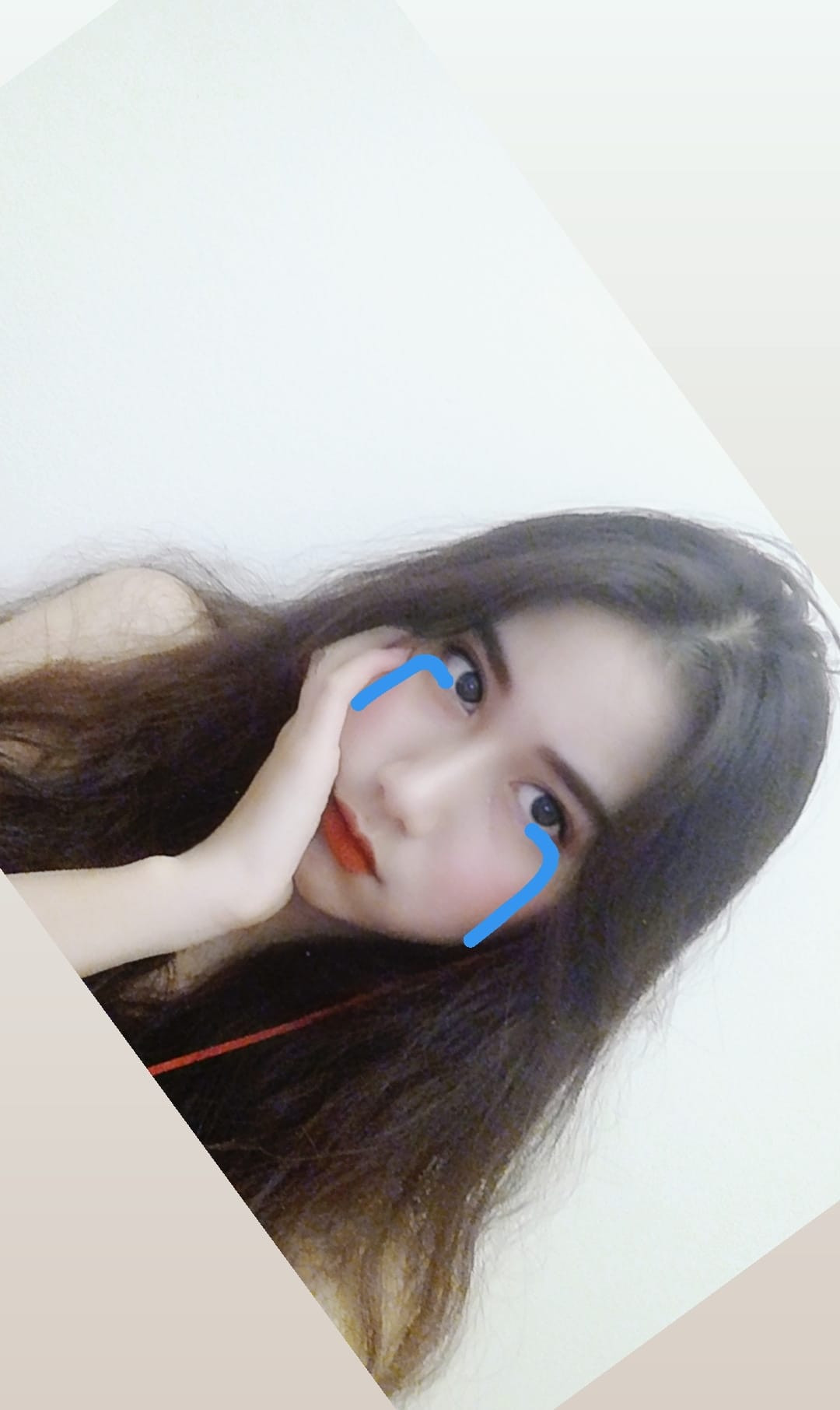 Vi Hoa mong muốn trong tương lai có thể phát triển nhiều hơn nữa, không chỉ trong lĩnh vực truyền hình mà ở những khía cạnh khác. Ảnh: FBNV