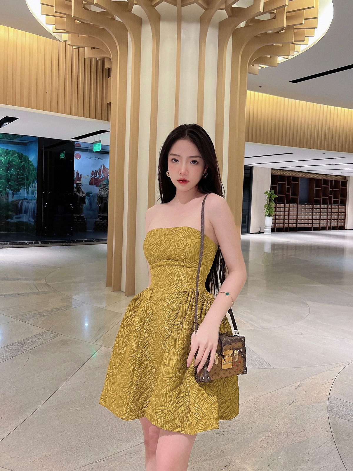 Nổi tiếng từ sớm nhưng hot girl 10X vẫn biết cách cân bằng giữa việc học và tương tác với mọi người trên mạng xã hội. Ảnh: FBNV