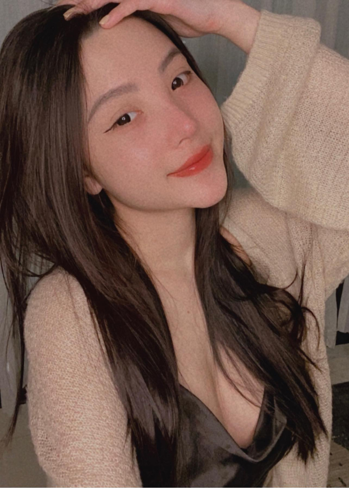 Cô gái sinh năm 1999 có chia sẻ hình ảnh tập luyện yoga trên trang cá nhân.