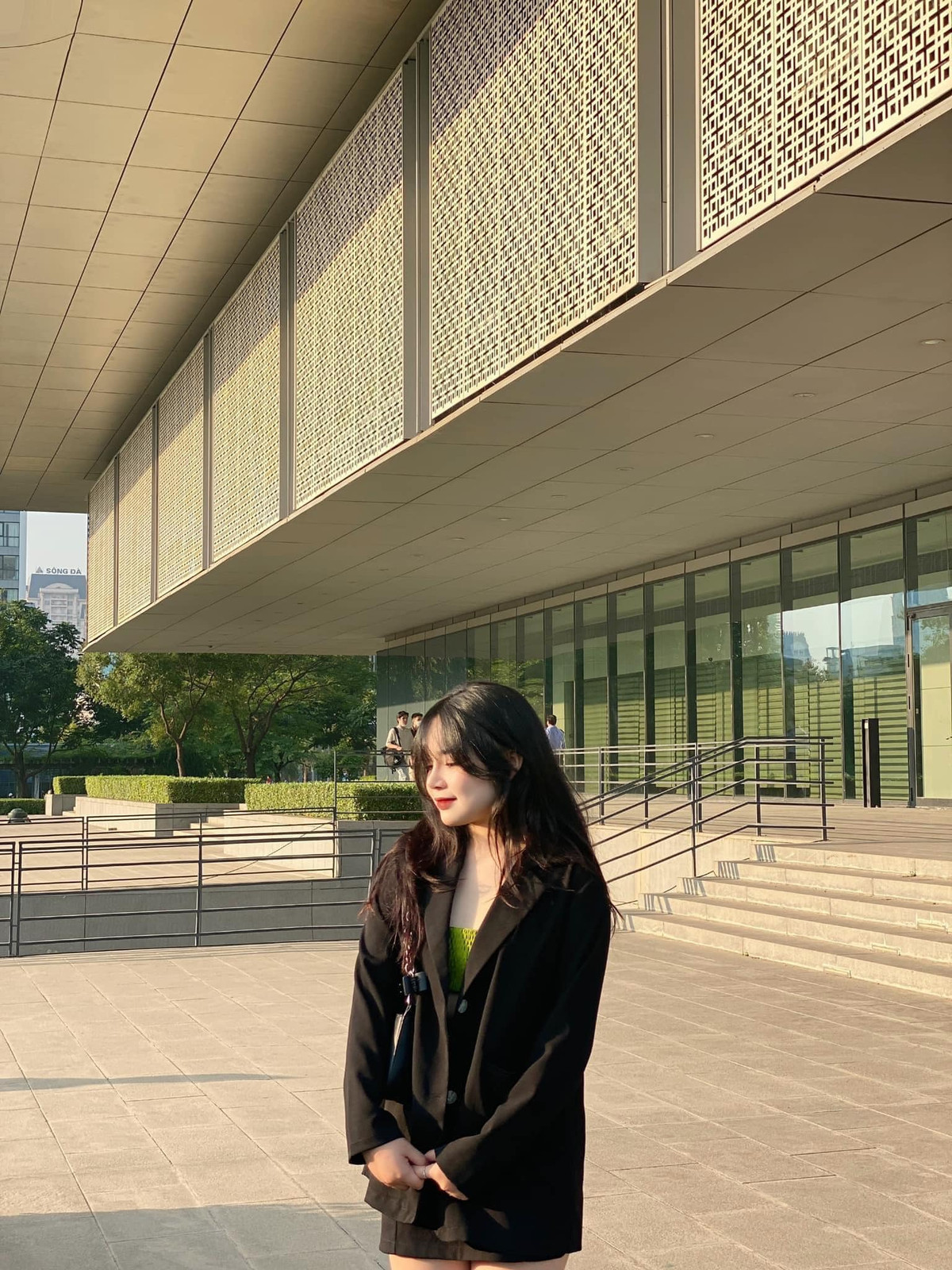 Với không gian rộng rãi, thoáng mát, không thiếu những góc check in xinh xắn, Bảo tàng Hà Nội trở thành nơi “hot hit” thu hút Gen Z đến cảm nhận mùa Thu Hà Nội qua từng bức ảnh. Ảnh: Bảo Tàng Hà Nội - Hanoi Museum