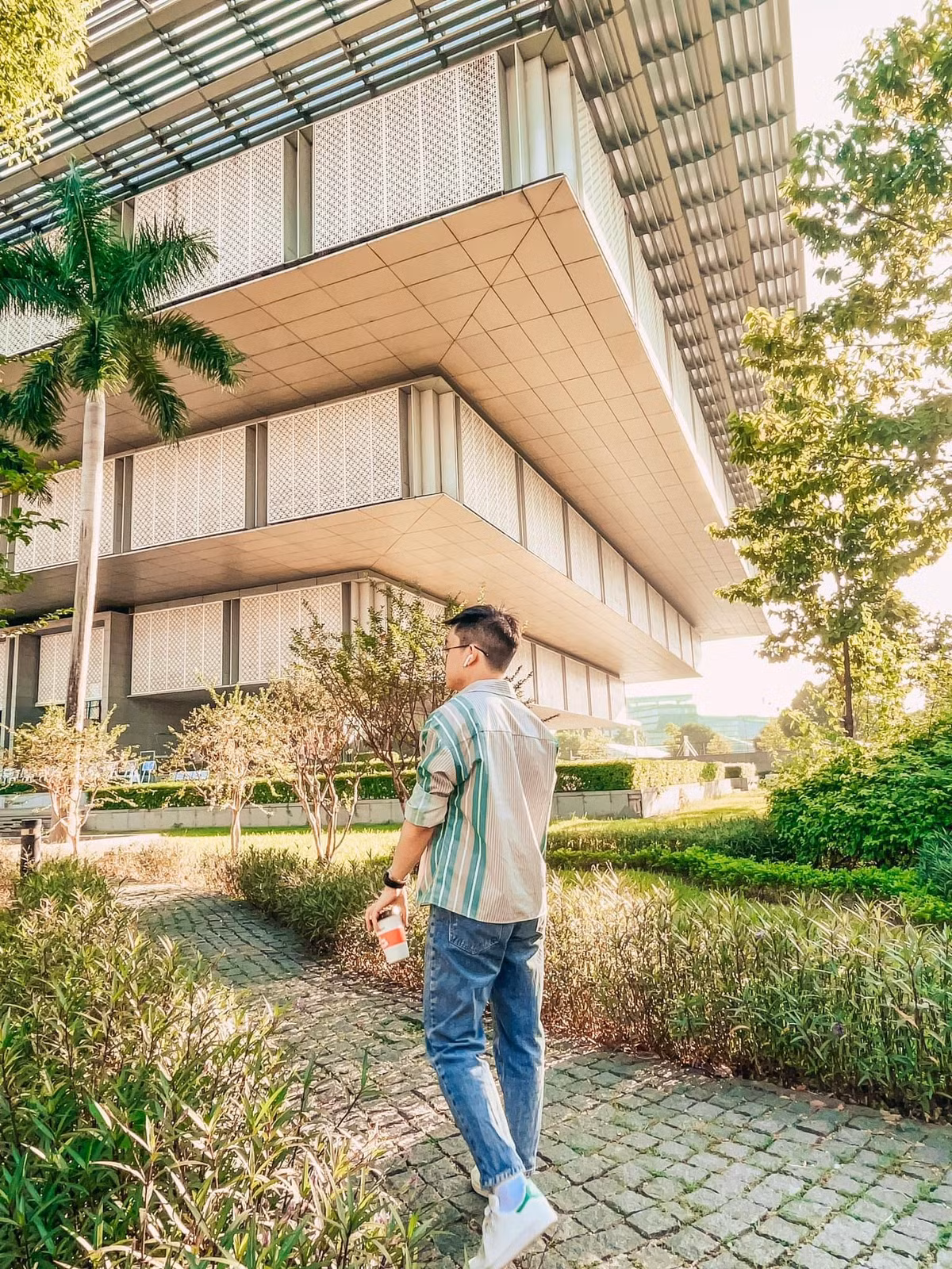 Gioi tre Ha thanh do xo check in Bao tang Ha Noi