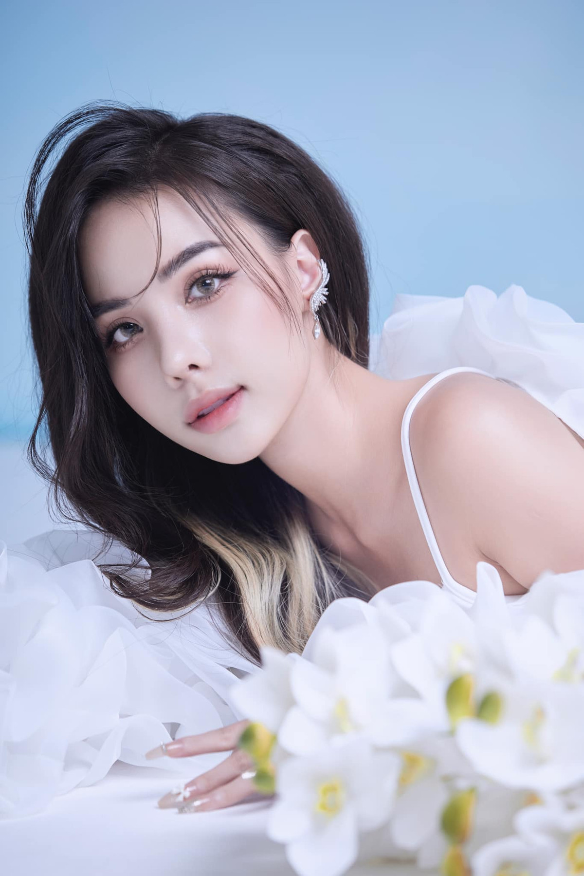 Nàng hot girl Nóng cùng World Cup sở hữu hơn 300.000 lượt theo dõi trên Facebook.