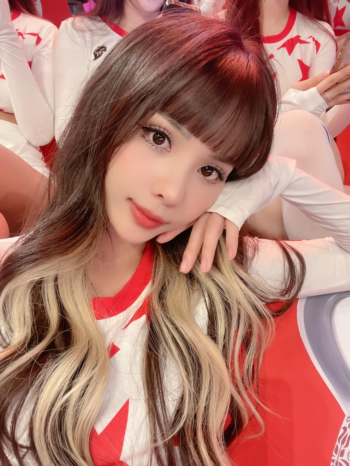 Tham gia Nóng cùng World Cup 2022 gái xinh này là đại diện của đội tuyển Nhật Bản.