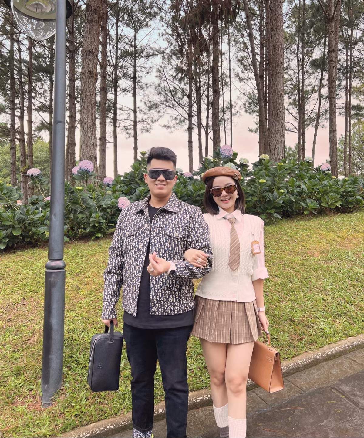 Sau 4 năm nổi tiếng cuộc sống của "hot girl bóng đá" này làm nhiều người ngưỡng mộ. Ảnh: FBNV