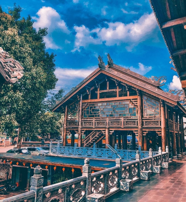 Ngôi chùa được khởi công xây dựng vào năm 1951, theo lệnh của Đoan Huy Hoàng Thái hậu (vợ vua Khải Định), đồng thời cũng là ngôi chùa đầu tiên được xây dựng trên mảnh đất cao nguyên nắng và gió. Ảnh: dung.tran26011986