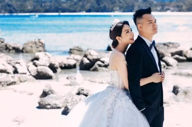 3 tháng sau hôn lễ, Diệp Lâm Anh hạ sinh con gái đầu lòng, tên thân mật là Boorin. Chỉ hơn 4 tháng sau khi sinh con gái, cô mang thai lần 2 và đón con trai B.Boy vào đầu tháng 11/2019.