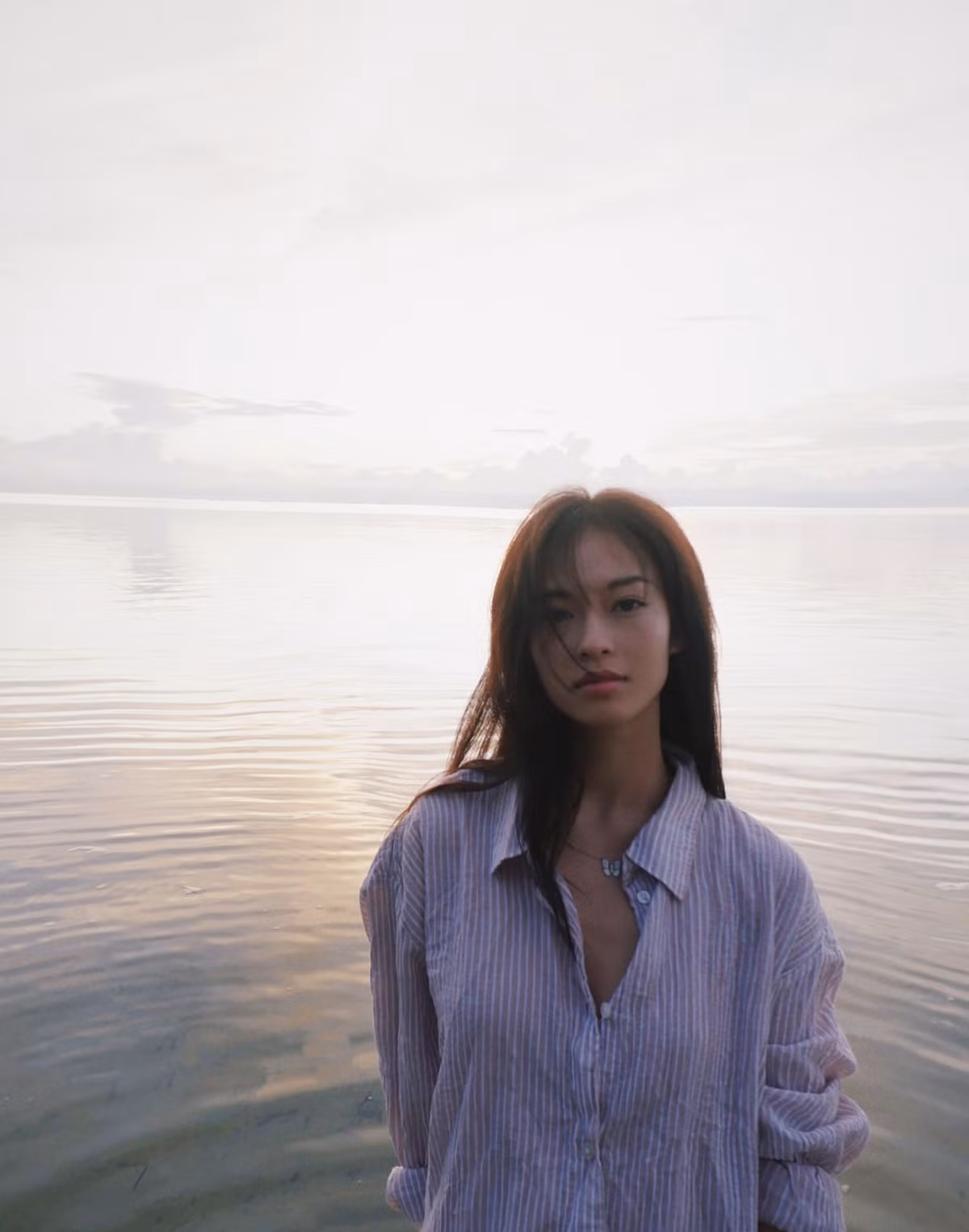 Minh Hà liên tiếp góp mặt trong những bộ thiết kế với vai trò người mẫu hay xuất hiện trên các tạp chí nổi tiếng.