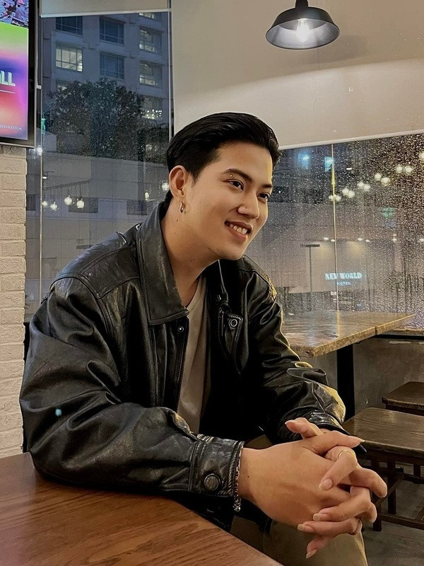 Nờ Ô Nô tên thật là Phạm Đức Tuấn, sinh năm 1996, anh chàng này là một trong những reviewer chuyên về ẩm thực, nhà hàng. Ảnh: Tổng hợp