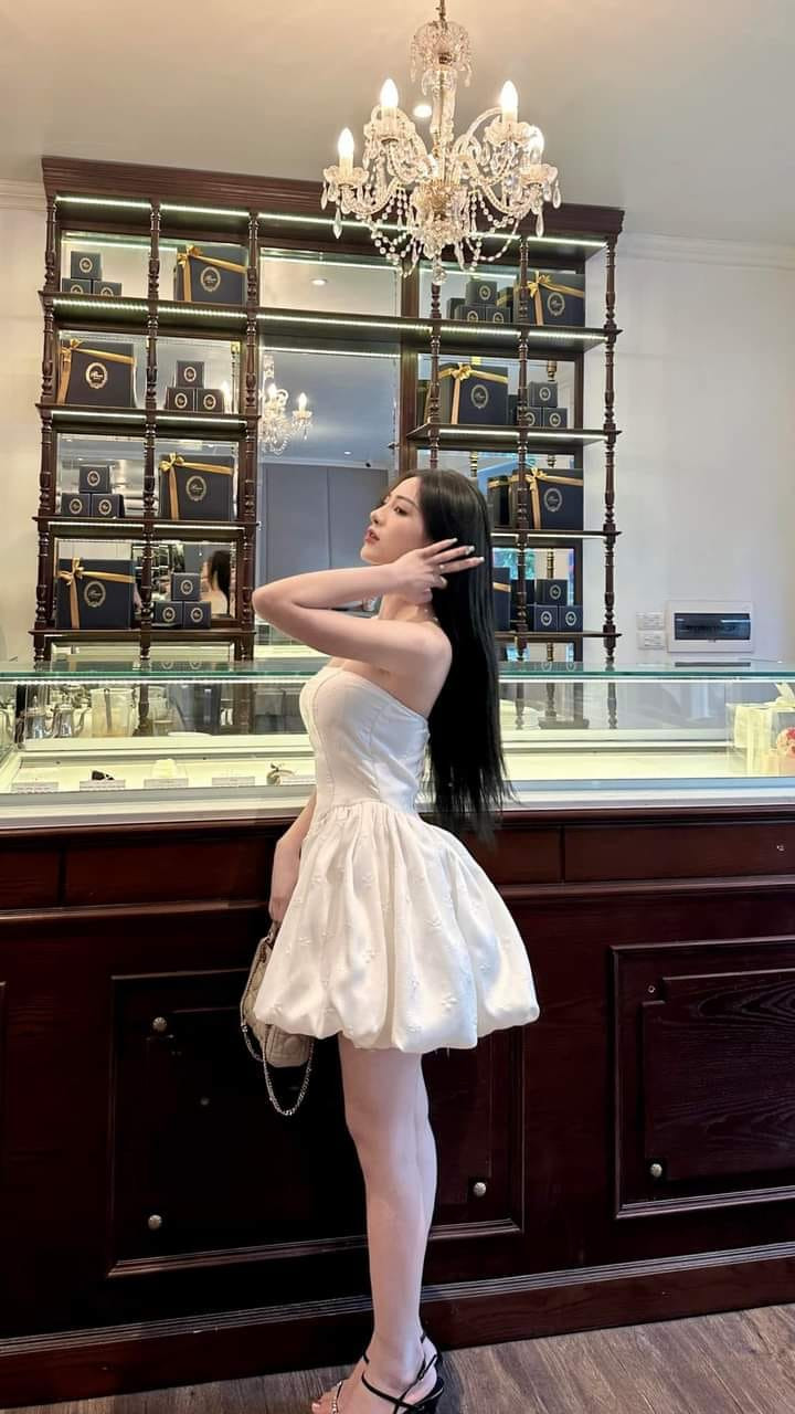 Thu Trang được đông đảo người hâm mộ bóng đá biết đến từ khi chia sẻ hình ảnh "casting" chương trình "Nóng cùng World Cup 2022".