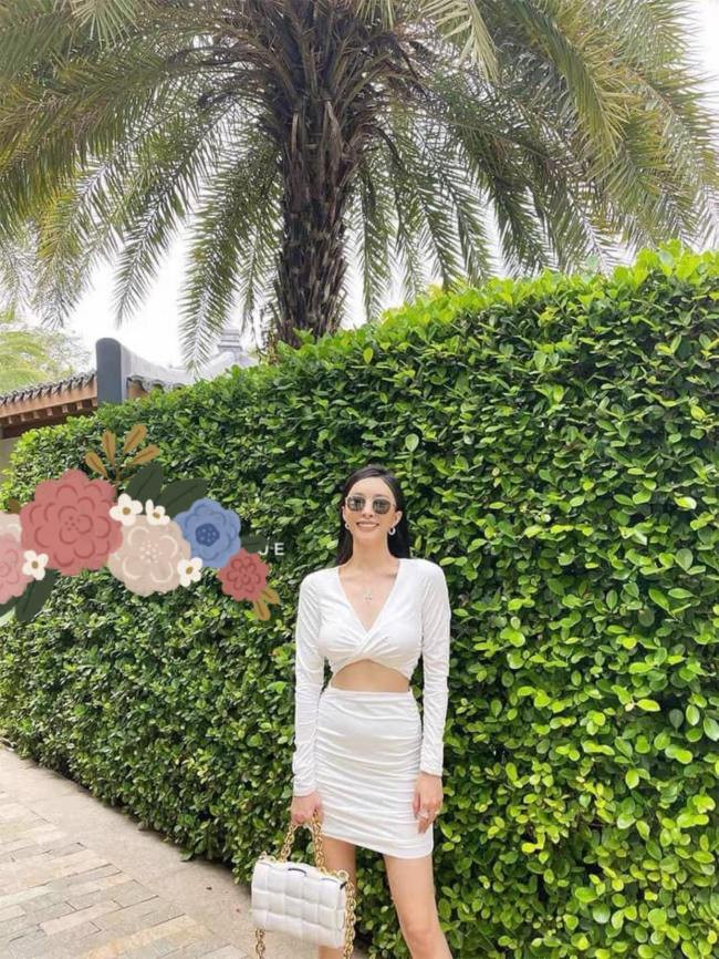 Trên trang cá nhân, Kim Tuyến thường xuyên chia sẻ nhiều hình ảnh xinh đẹp về bản thân.