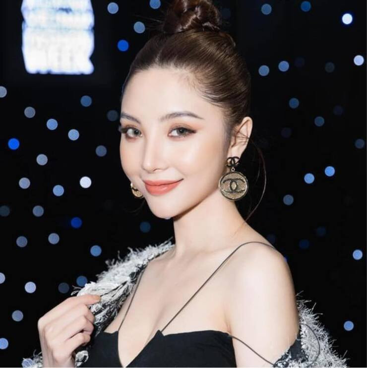 Dù đã giải nghệ nhưng sức hút, sự ảnh hưởng của Mỹ Huyền trên MXH vẫn không hề thuyên giảm.