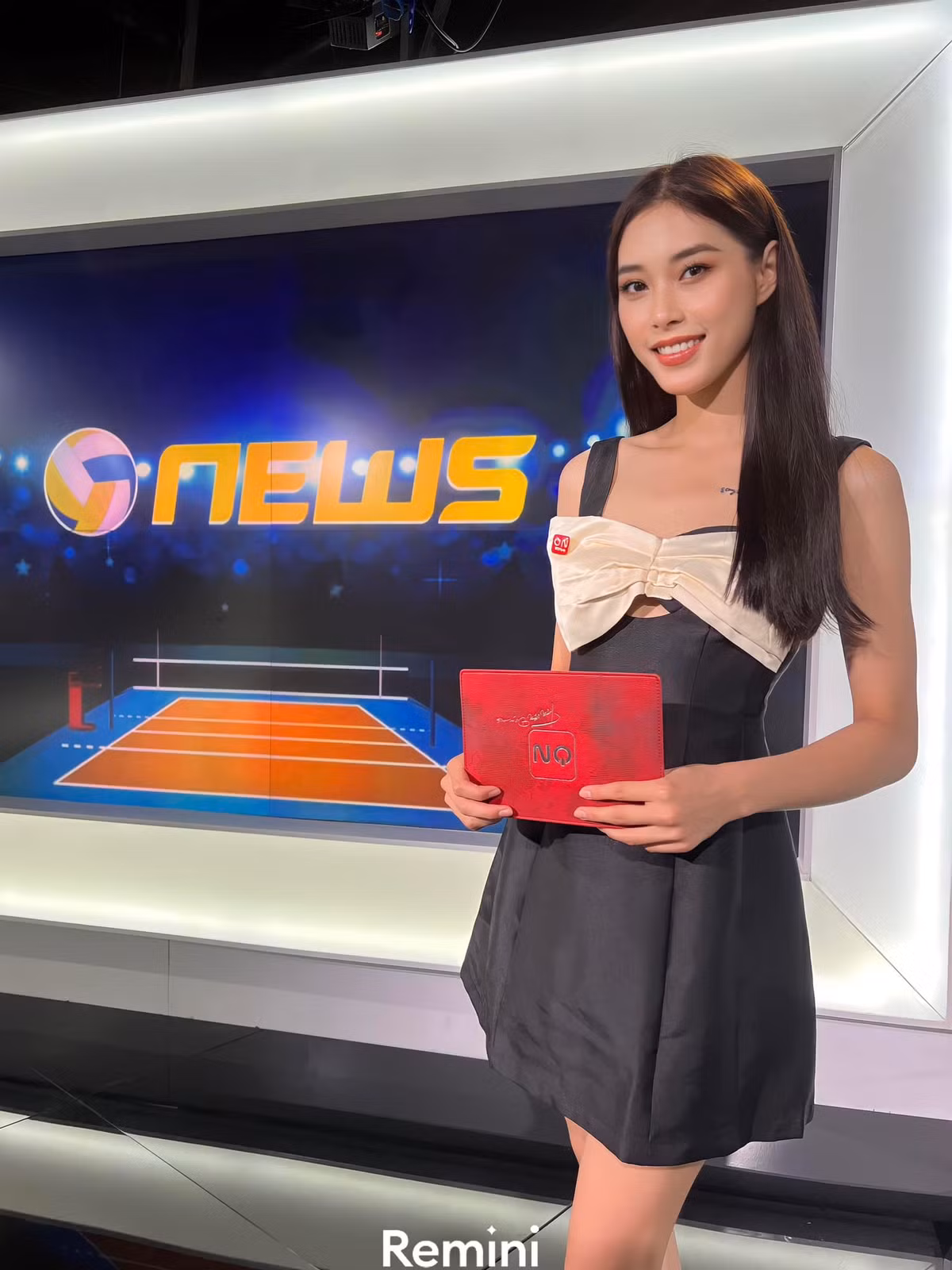 Cách đây một thời gian cô có tham gia thi Hoa hậu Hoàn vũ Việt Nam. Cô lọt top 5 Người đẹp biển và lọt top 10 chung cuộc.