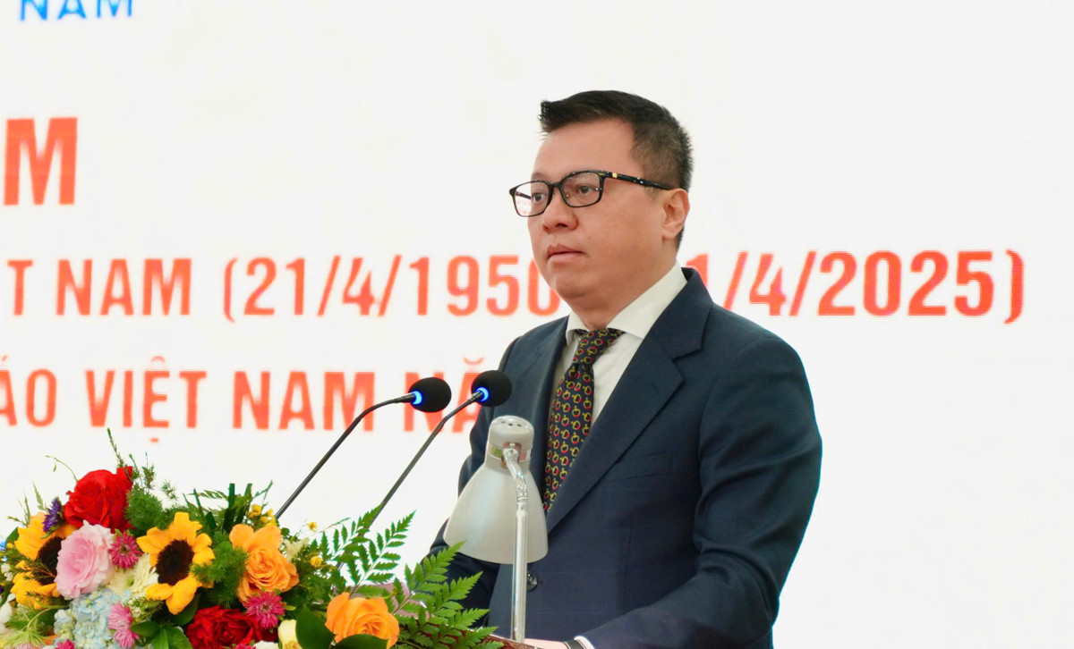 75 năm Hội Nhà báo: Phát huy truyền thống vẻ vang, bước vào kỷ nguyên vươn mình - Hình 3 75 nam Hoi Nha bao: Phat huy truyen thong ve vang, buoc vao ky nguyen vuon minh-Hinh-3