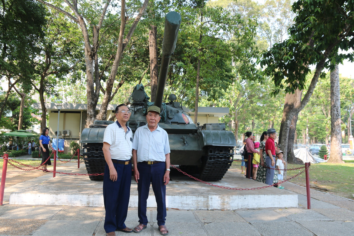 Xuc dong ky uc ngay 30/4: 'Giai phong roi, ve voi bam roi!'-Hinh-3