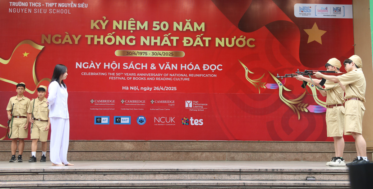 Khoi day niem tu hao dan toc, y nghia ngay 30/4 tu sach-Hinh-6