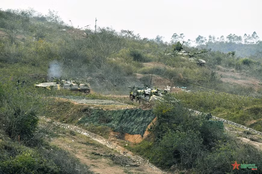 Bai hoc xay dung quan doan chu luc tu Dai thang mua xuan 1975-Hinh-5