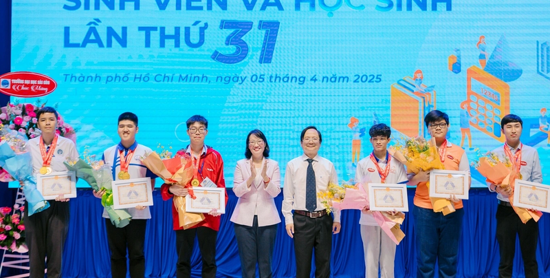 “Chang trai vang” Olympic Toan va khat vong chinh phuc AI-Hinh-2