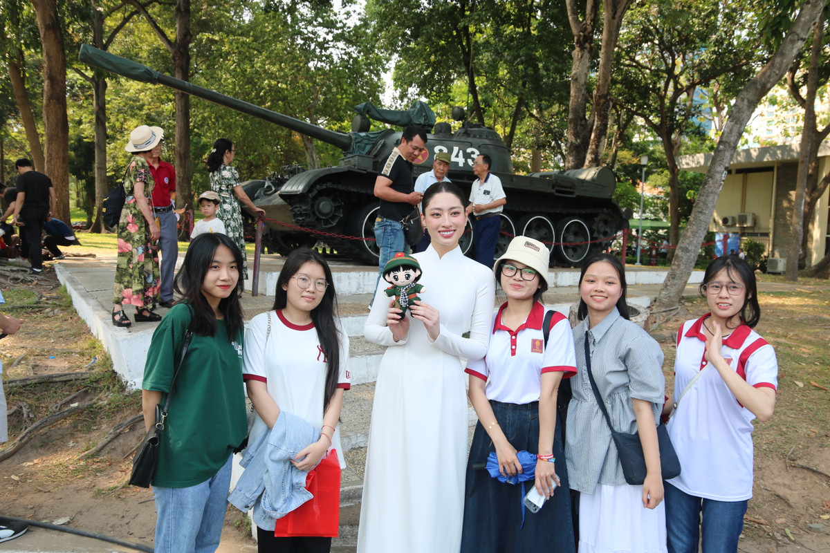 “Chay phong” dip 30/4, Pho Chu tich TP HCM goi y diem xem ly tuong-Hinh-2