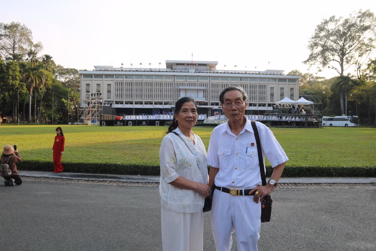 Gap nguoi linh giai phong tai Dinh Doc Lap: Boi hoi niem tin tat thang-Hinh-5