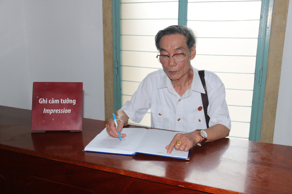 Gap nguoi linh giai phong tai Dinh Doc Lap: Boi hoi niem tin tat thang-Hinh-4