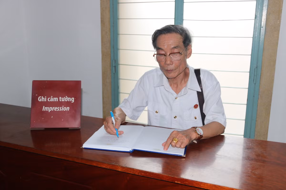 Gap nguoi linh giai phong tai Dinh Doc Lap: Boi hoi niem tin tat thang-Hinh-4