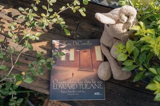 “Chuyen phieu luu dieu ky cua Edward Tulane”: Tinh yeu hoc lai tu dau