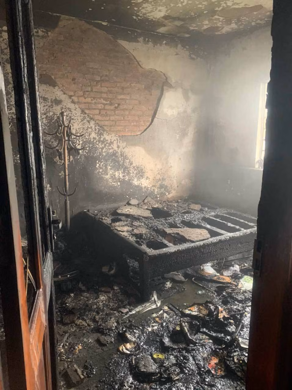 Ba hoa ghe tham can ho chung cu trong ngay via Than Tai-Hinh-2