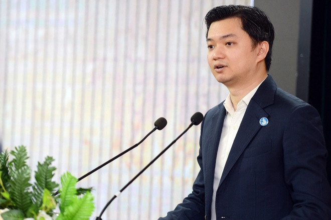 Ông Nguyễn Minh Triết (sinh năm 1988, quê Kiên Giang) trình độ Tiến sĩ Cơ kỹ thuật, Thạc sĩ Động cơ hàng không, Kỹ sư Động cơ hàng không, Cao cấp lý luận chính trị. 