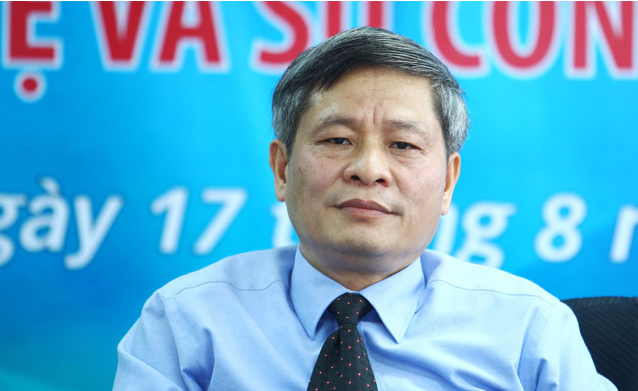  Cựu Thứ trưởng Khoa học và Công nghệ Phạm Công Tạc: Ngày 7/6, Cơ quan cảnh sát điều tra (C03) Bộ Công an đã ra quyết định khởi tố bị can, lệnh bắt tạm giam đối với cựu thứ trưởng Bộ Khoa học và Công nghệ Phạm Công Tạc về tội “Vi phạm quy định về quản lý, sử dụng tài sản nhà nước gây thất thoát, lãng phí". Ông Tạc có hành vi vi phạm quy định của pháp luật trong việc quản lý, sử dụng Đề tài khoa học và công nghệ cấp Quốc gia nghiên cứu, chế tạo kit xét nghiệm COVID-19, gây thất thoát, lãng phí tài sản nhà nước. 