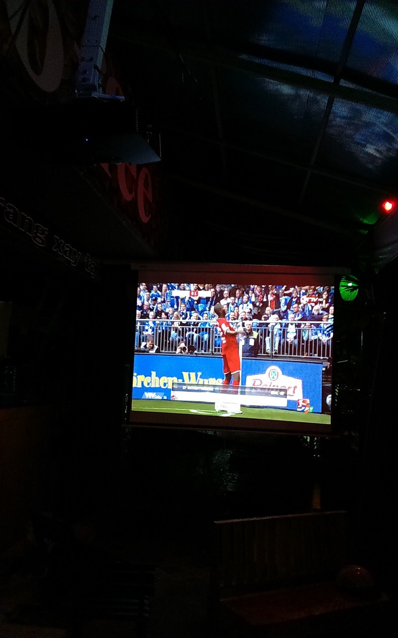 Trước đó, tối muộn ngày 2/12, như thường lệ, anh Phan Ngọc Chánh (SN 2000), trở về nhà tại thôn Yên Khánh, xã Xuân Yên, huyện Nghi Xuân (Hà Tĩnh) thì thấy trong nhà tối om, không có ánh điện dù trước đó, bố anh là ông Phan Văn Diện (SN 1964) có gọi điện báo là tối nay ở nhà xem đá bóng.(Ảnh minh hoạ, nguồn ảnh Internet)