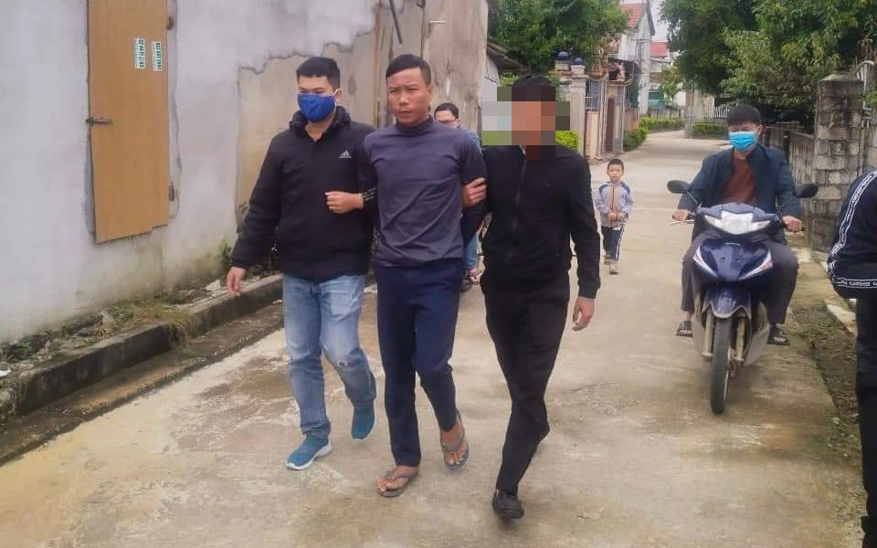 Bước đầu, tại cơ quan điều tra, Trần Thế Bảo đã thừa nhận mình chính là thủ phạm gây ra vụ án mạng kinh hoàng trong đêm, cướp đi mạng sống của hai nạn nhân vô tội. Bảo khai, ông Diện cho rằng Bảo không xứng đáng với con gái mình nên đã nhiều lần đề nghị chấm dứt mối quan hệ này, và bắt con gái lấy chồng sớm. Từ đó, Bảo sinh ra tức giận, đã từng gọi điện, nhắn tin đe dọa.