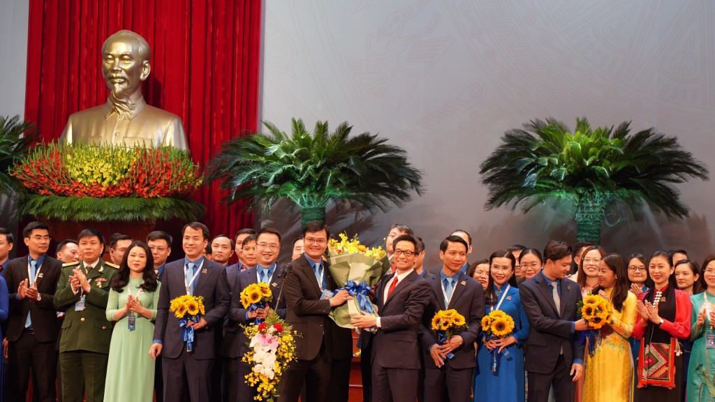 Các đại biểu tái cử vào Ban Bí thư Trung ương Đoàn khoá XII gồm: Ông Nguyễn Ngọc Lương - Bí thư thường trực Trung ương Đoàn; ông Ngô Văn Cương - Bí thư Trung ương Đoàn; ông Nguyễn Tường Lâm - Bí thư Trung ương Đoàn; bà Nguyễn Phạm Duy Trang - Bí thư Trung ương Đoàn; ông Nguyễn Minh Triết - Bí thư Trung ương Đoàn. 