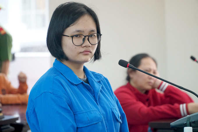 Nu sinh dau doc cha bang xyanua bi tuyen an chung than