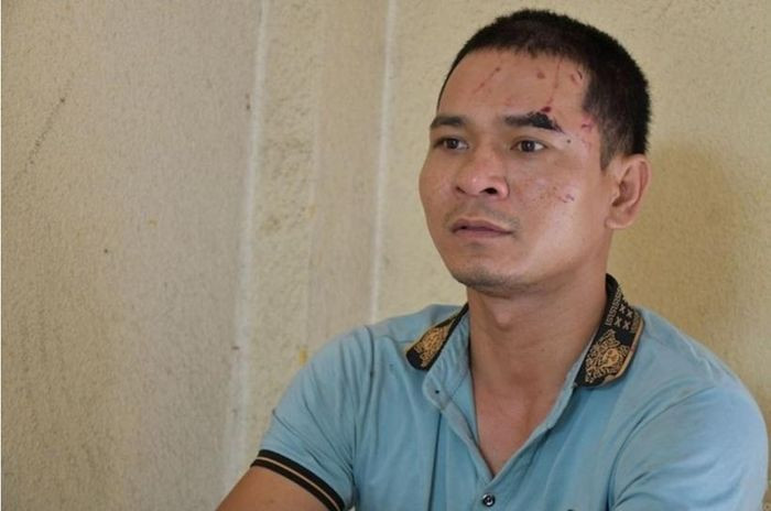  Bị đâm chết trong lúc đi vệ sinh ở quán karaoke: Ngô Văn Vũ Linh (SN 1989) cùng nhóm bạn đến hát tại một quán karaoke trên địa bàn xã Thiện Trí, huyện Cái Bè, tỉnh Tiền Giang. Cùng lúc này, trong quán có Lê Hoài Phong (27 tuổi, ở xã Mỹ Đức Đông, huyện Cái Bè) và nhiều người khác cũng đang hát karaoke tại đây. Trong lúc đi vệ sinh, Linh và Phong xảy ra mâu thuẫn dẫn đến xô xát. Sau đó, Linh dùng dao đâm Phong tử vong. Ngày 16/12, Công an tỉnh Tiền Giang cho biết đang tạm giữ Linh để điều tra, làm rõ. 