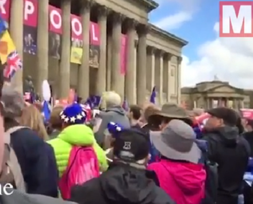 Trrong khi đó, đàm phán về Brexit vẫn đang gặp bế tắc khi ngày 21/9 đề xuất thỏa thuận Brexit từ phía Anh đã bị các lãnh đạo EU từ chối mà không đưa ra thêm bất bình luận chi tiết nào. Trong khi đó, tại Anh, thỏa thuận này cũng đang gặp phải các ý kiến trái chiều và chưa được quốc hội phê chuẩn.