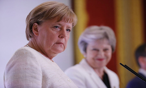 Vi sao Duc doi y, co the cung My khong kich Syria?