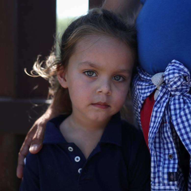 Cam canh nguoi nhap cu trai phep vo mong 